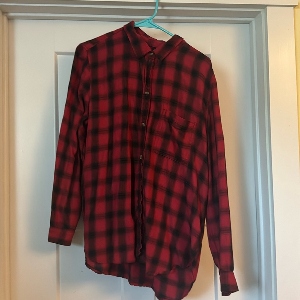 American Eagle Boyfriend Fit red and black plaid shirt